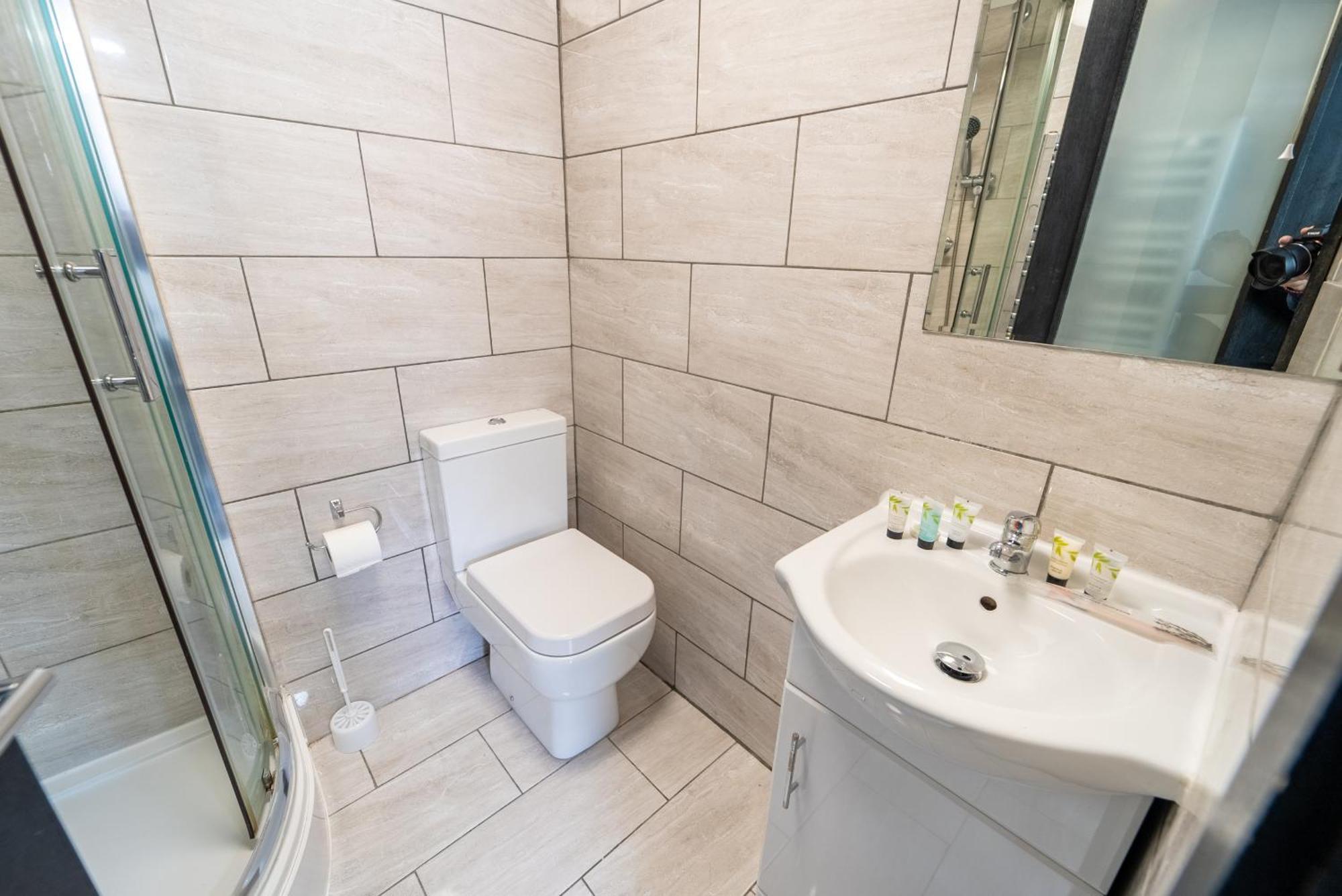 Staysa Equipped Studios Near Qe And Uob In Guesthouse Close To The City! Бирмингам Стая снимка